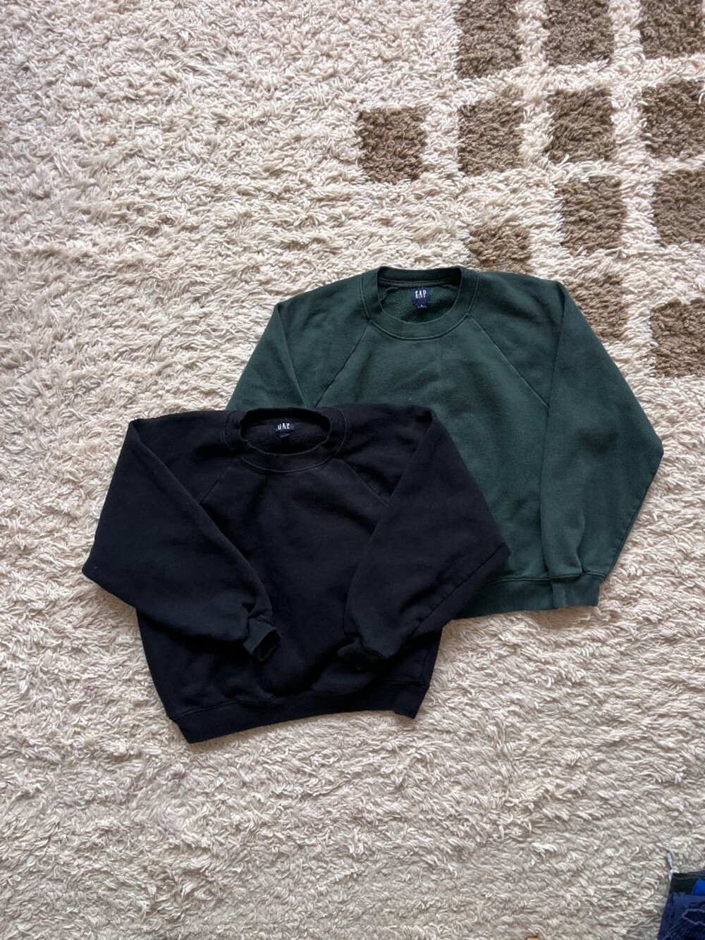 Gap Crewneck Sweatshirt Bundle Black Green Small Set of 2